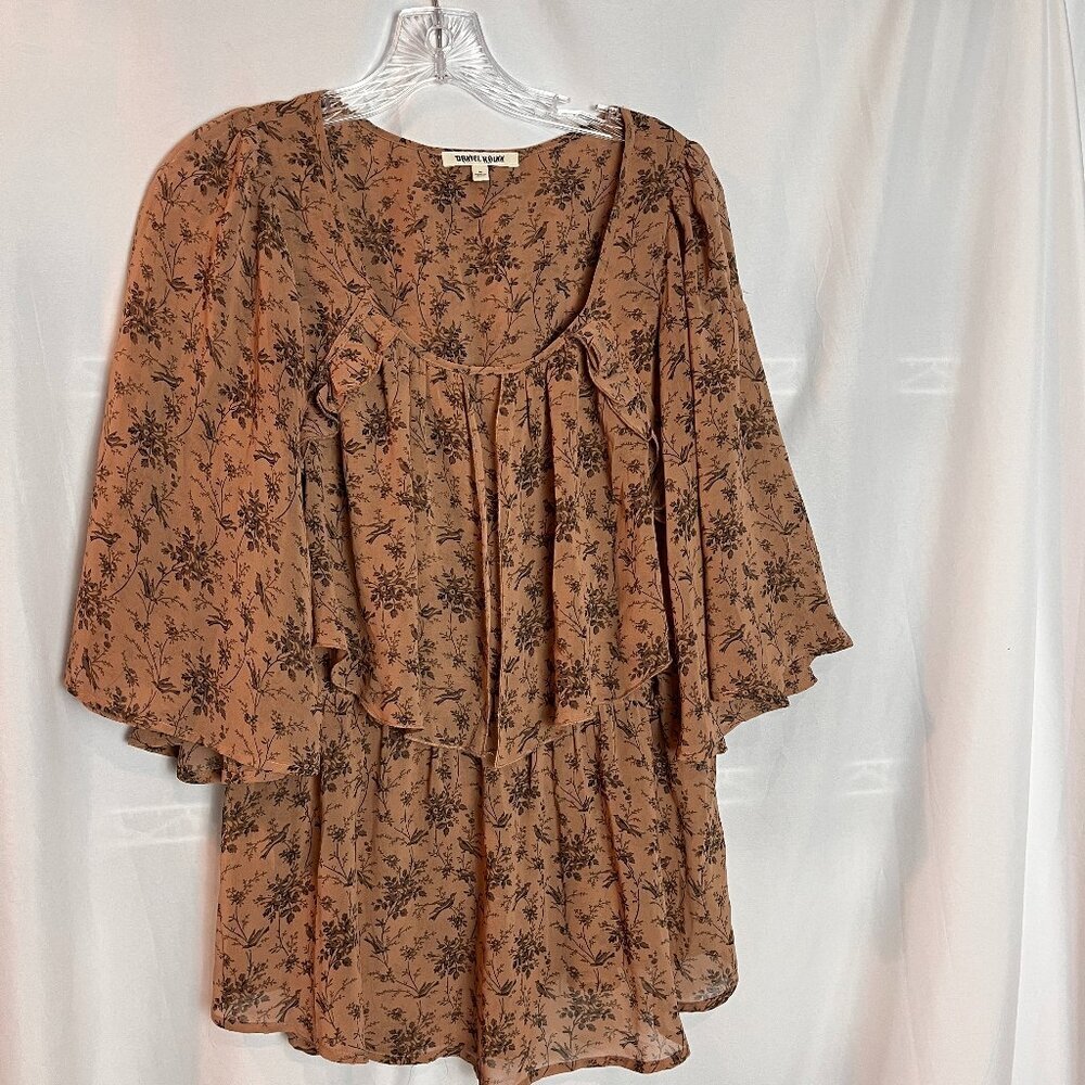 Women's Daniel Rainn Boho style, flutter slv, scoop neck blouse Size M